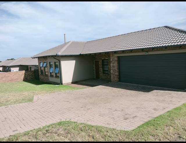 3 BEDROOM FREEHOLD FOR SALE IN DIE HEUWEL